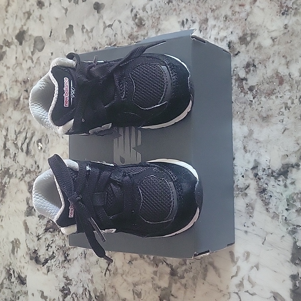 Size 5c new balance 990